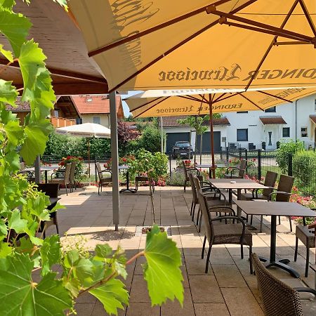 Hotel Heimfeld Restaurant Cafe Garching an Der Alz Exteriör bild